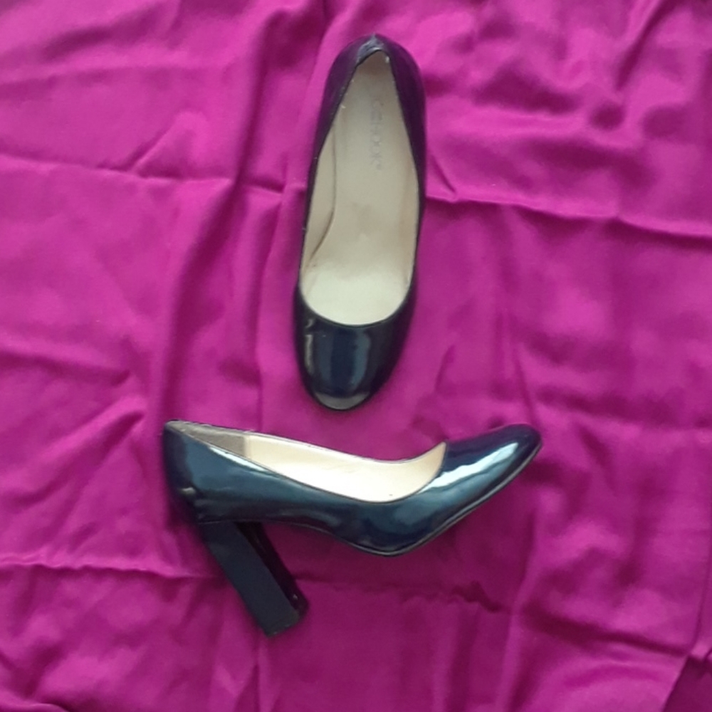 Heels - Picture 4 of 4